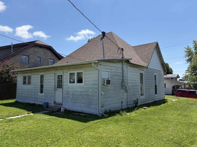 Listing Image 11