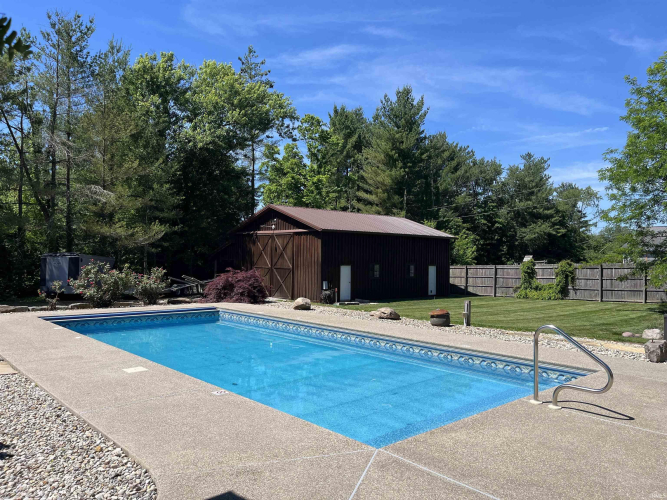 Listing Image 43