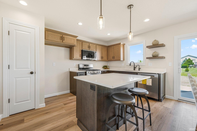 Listing Image 15