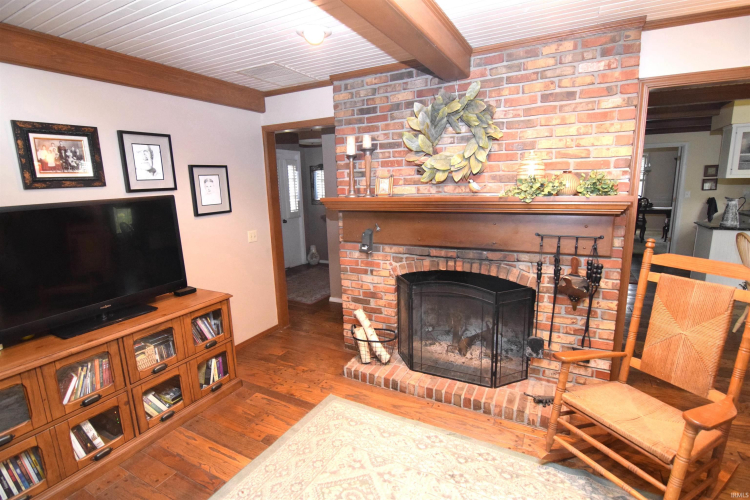Listing Image 6