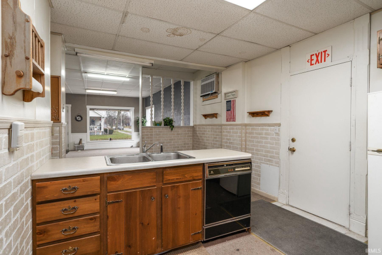 Listing Image 25