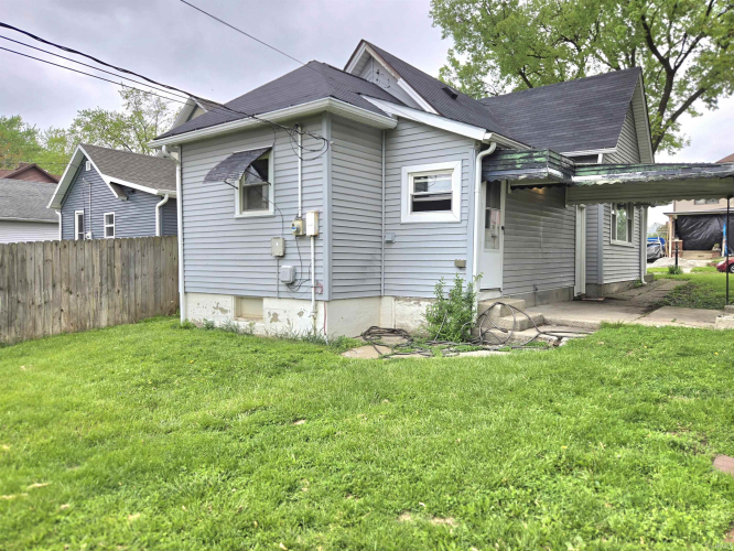Listing Image 4