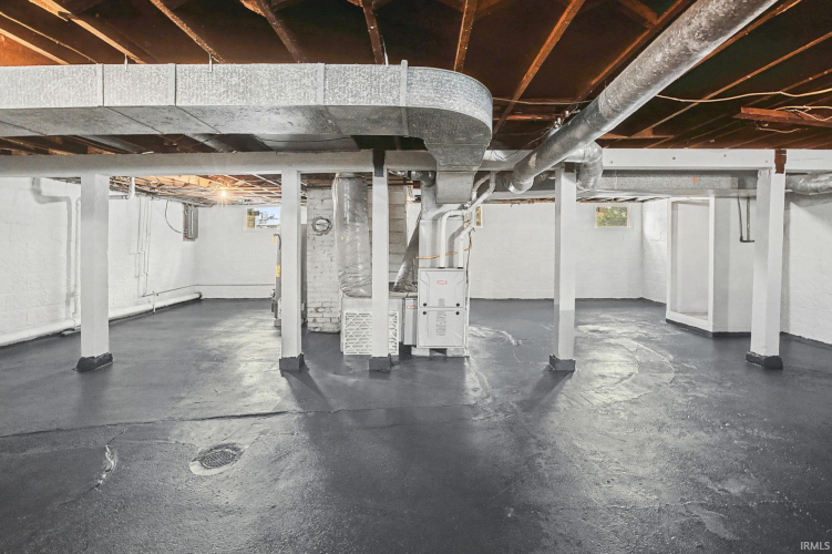 Listing Image 26