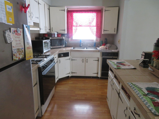 Listing Image 16