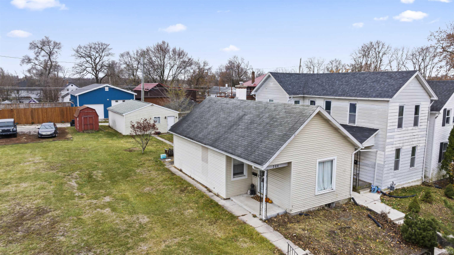 Listing Image 3