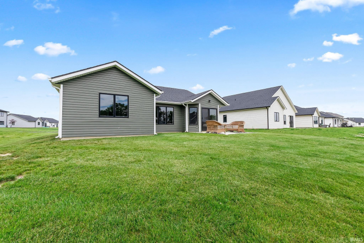Listing Image 37