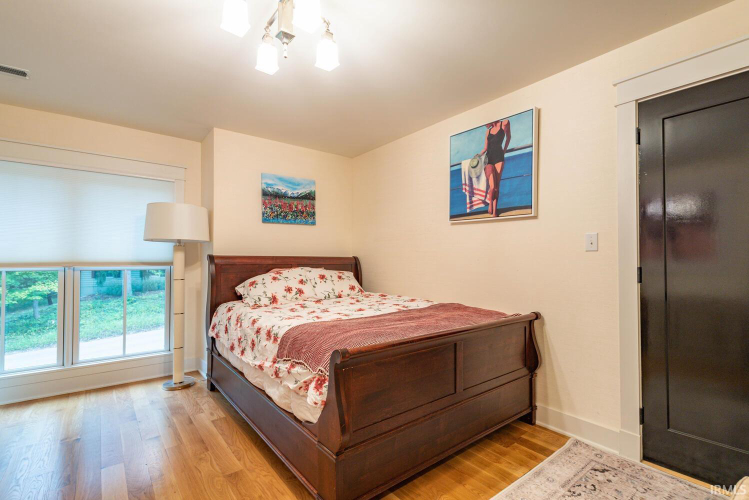 Listing Image 27