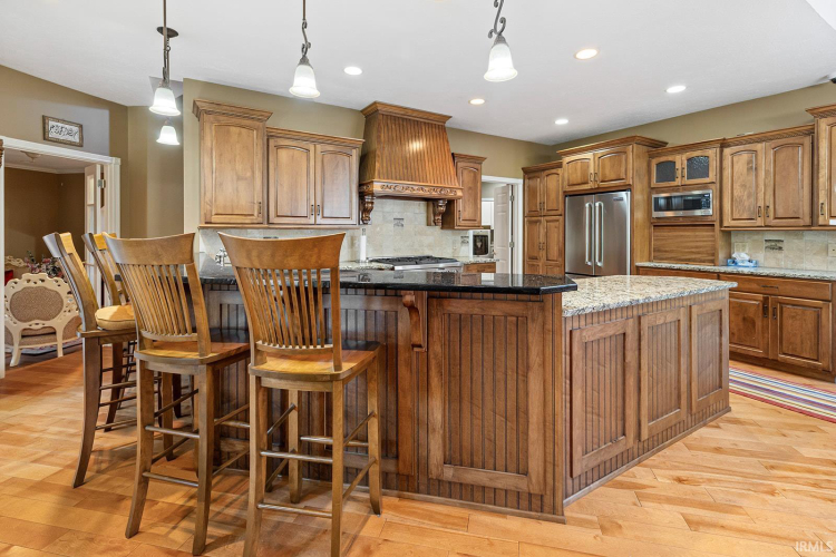 Listing Image 10