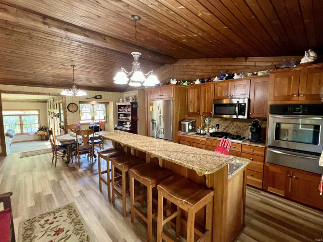 Listing Image 8