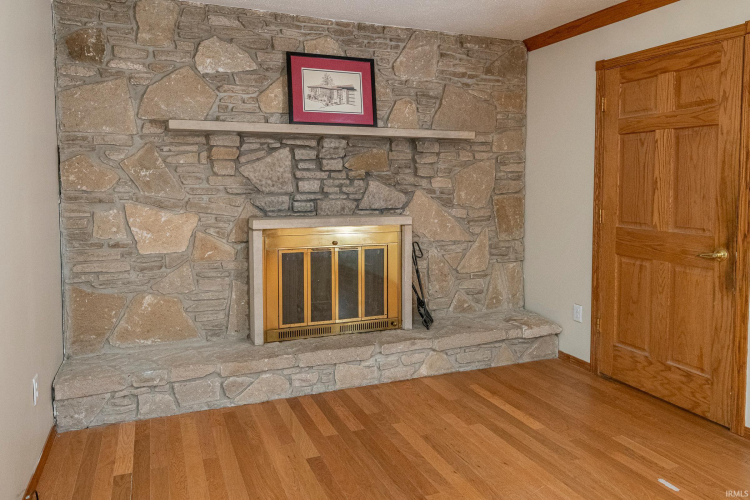 Listing Image 17