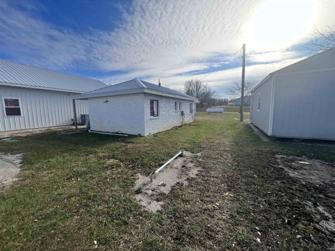 Listing Image 16