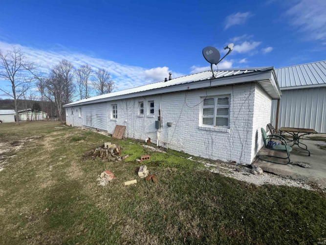 Listing Image 4