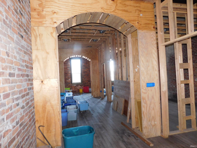 Listing Image 18