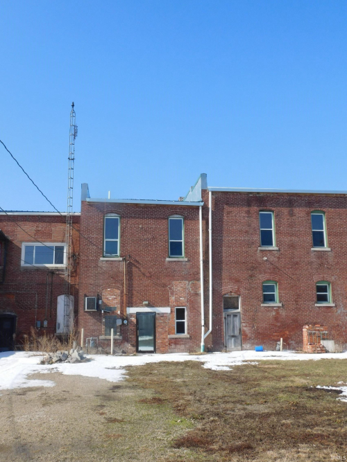 Listing Image 3