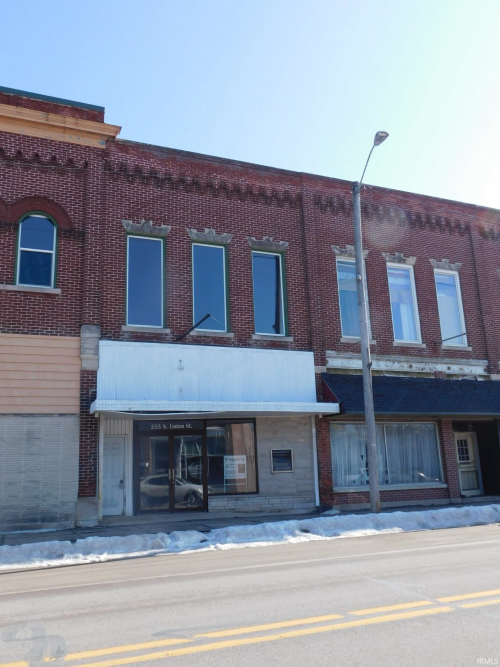 Listing Image 4