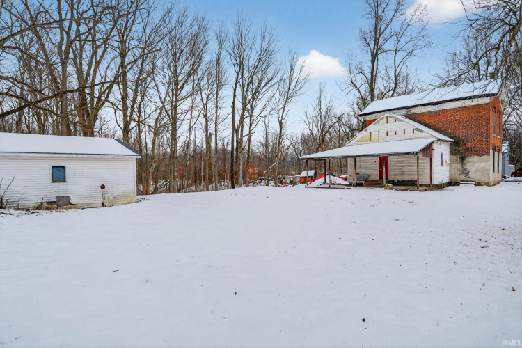 Listing Image 4