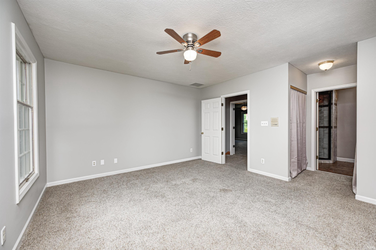 Listing Image 28