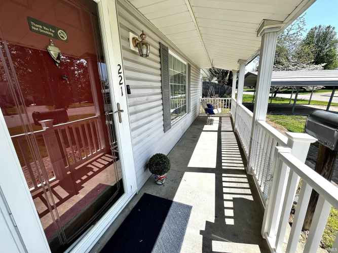 Listing Image 3