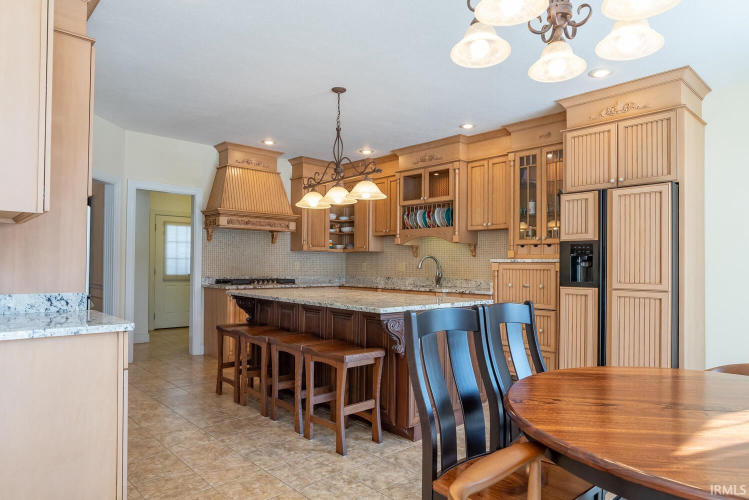 Listing Image 10