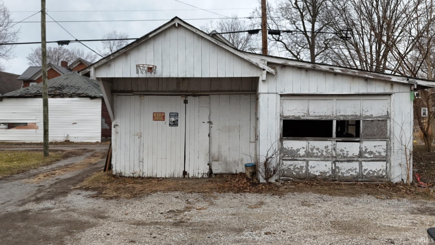 Listing Image 32
