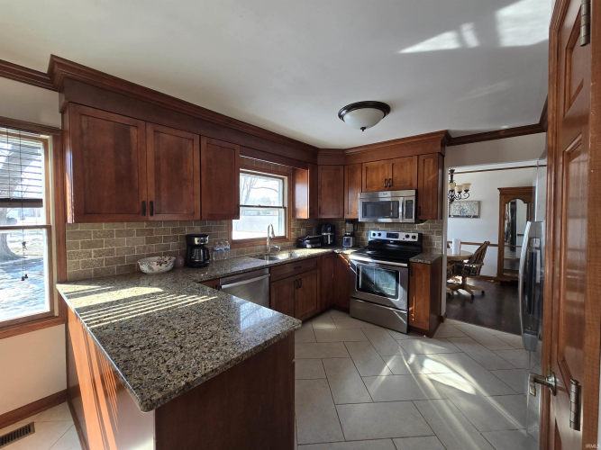 Listing Image 8