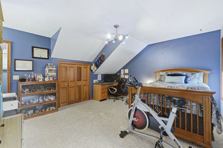 Listing Image 24