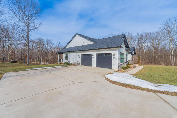 Listing Image 32