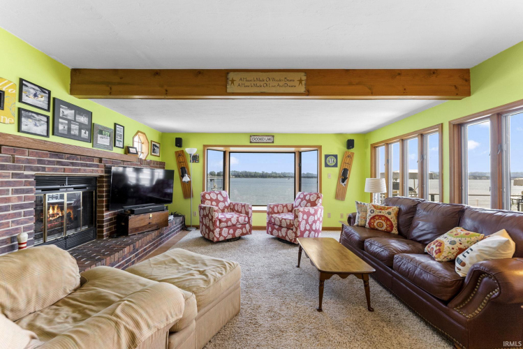 Listing Image 8