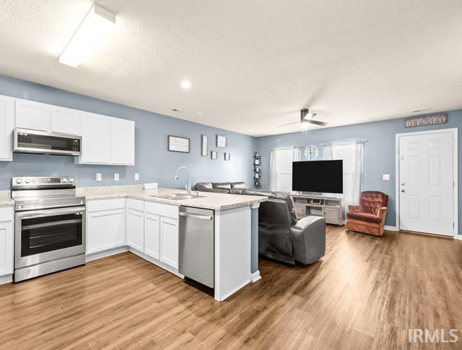 Listing Image 6