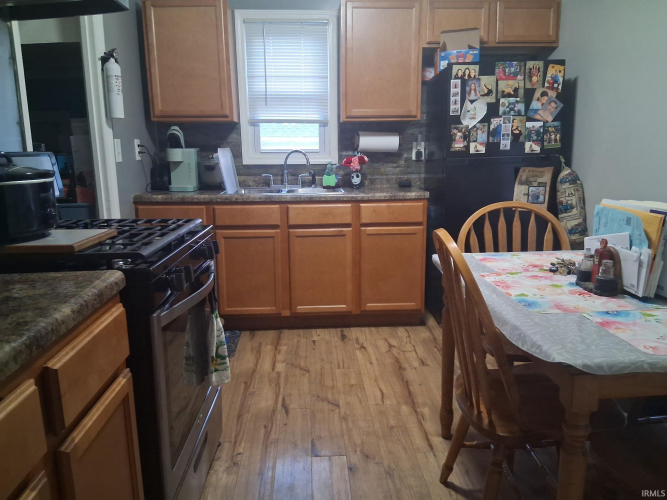 Listing Image 16