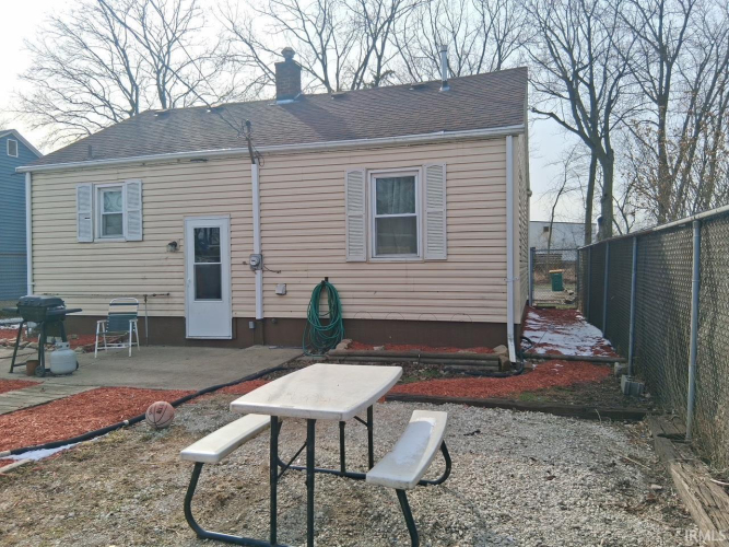 Listing Image 17