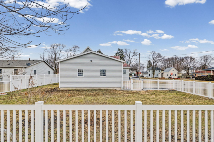 Listing Image 20