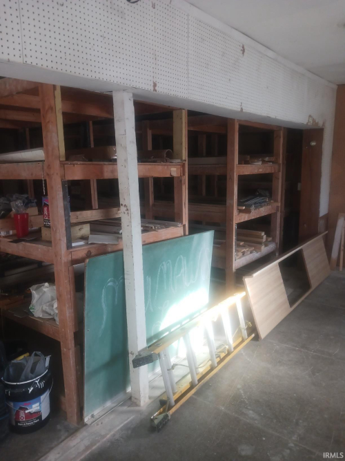 Listing Image 10