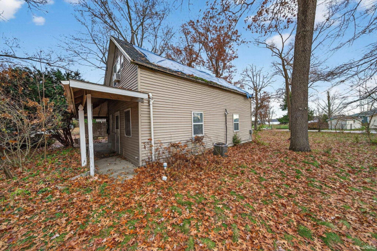 Listing Image 11