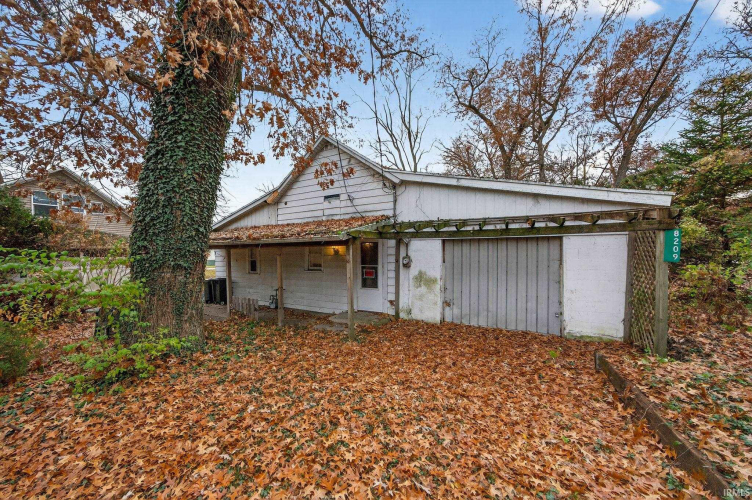 Listing Image 10