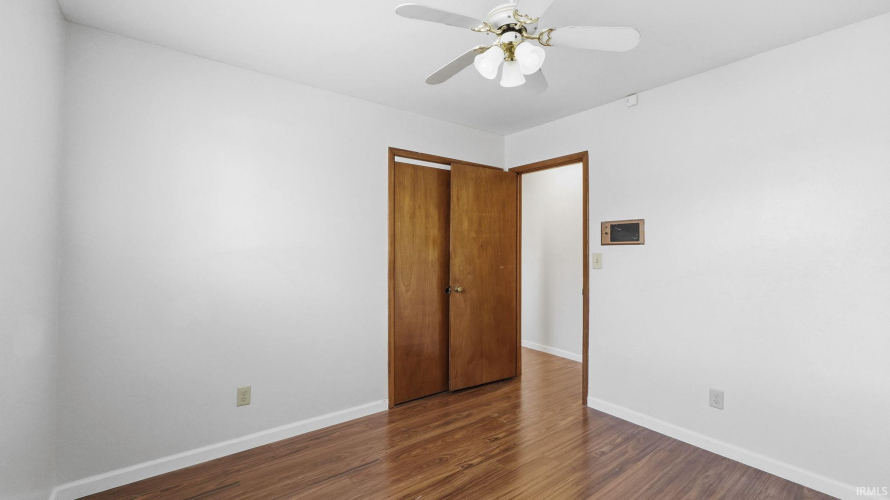 Listing Image 28