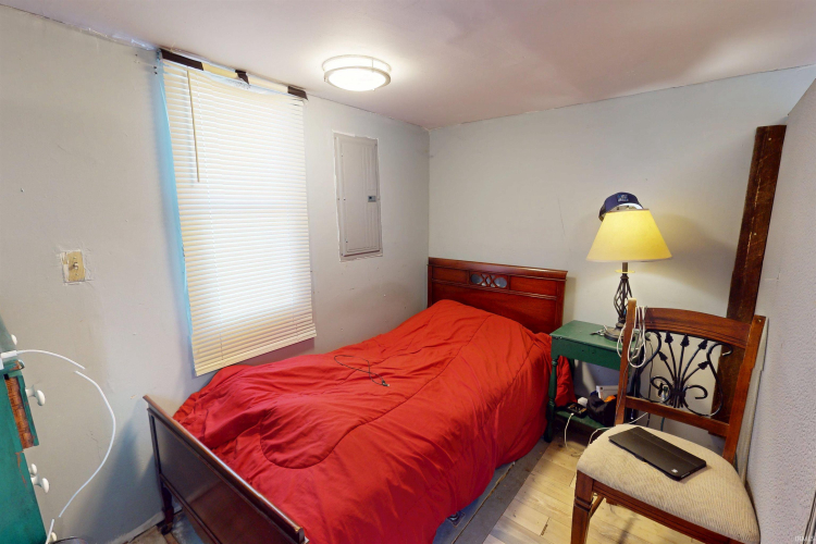 Listing Image 17