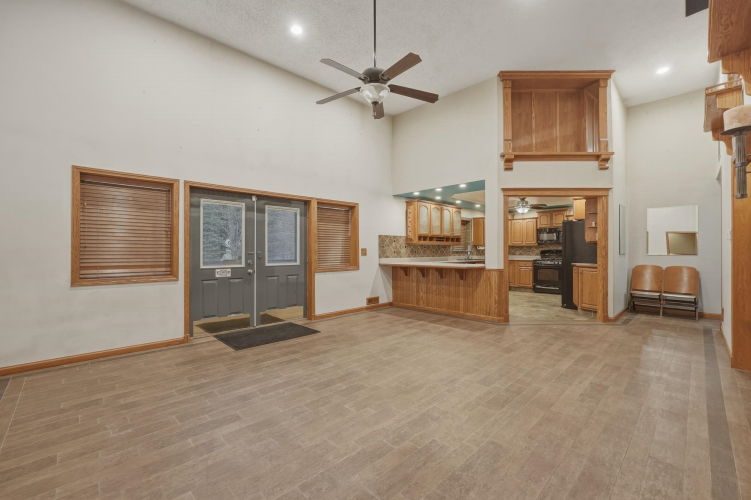 Listing Image 23