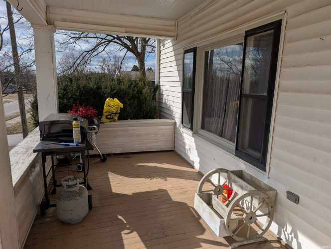 Listing Image 3