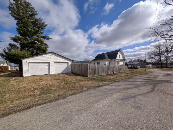 Listing Image 23