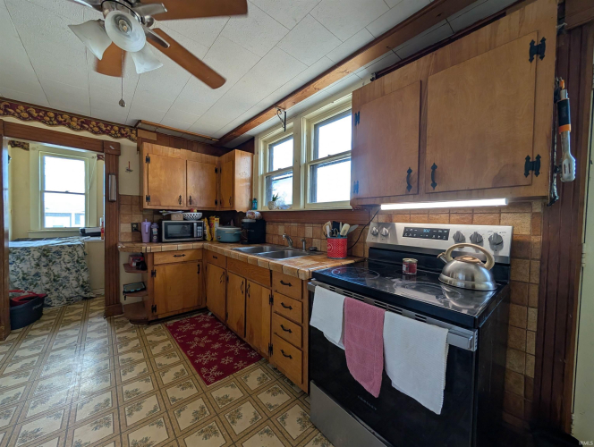 Listing Image 8