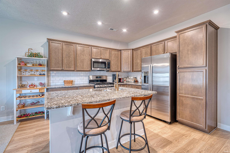 Listing Image 15