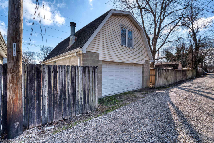 Listing Image 28
