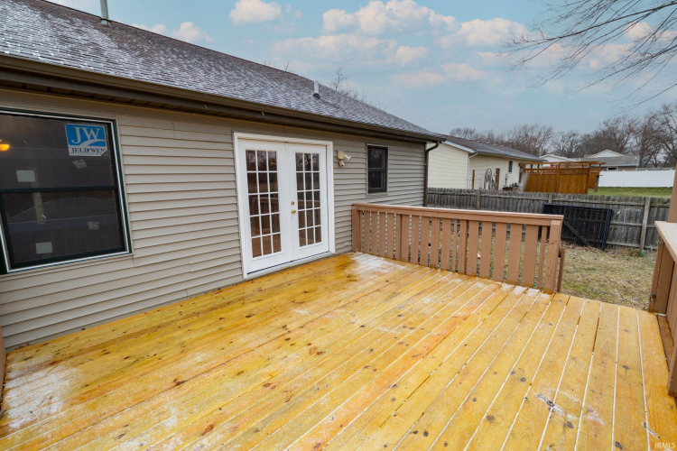 Listing Image 6