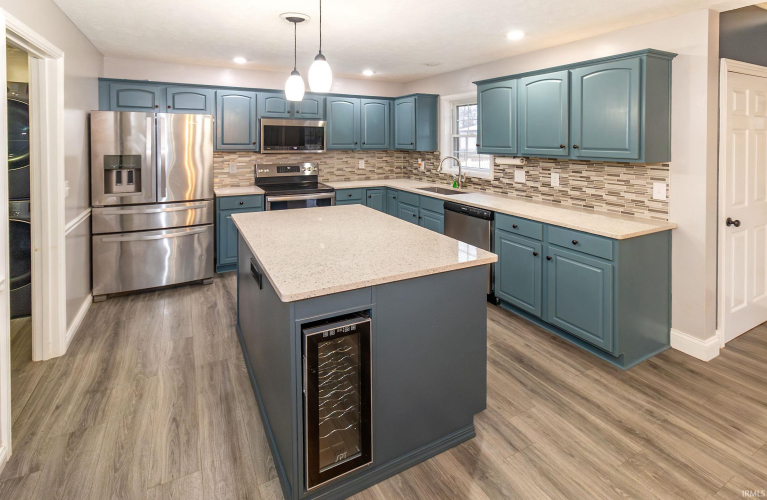 Listing Image 9