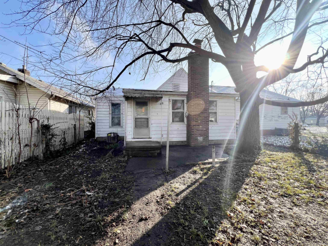 Listing Image 11