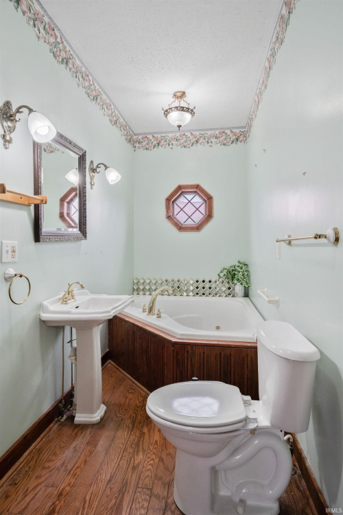 Listing Image 15