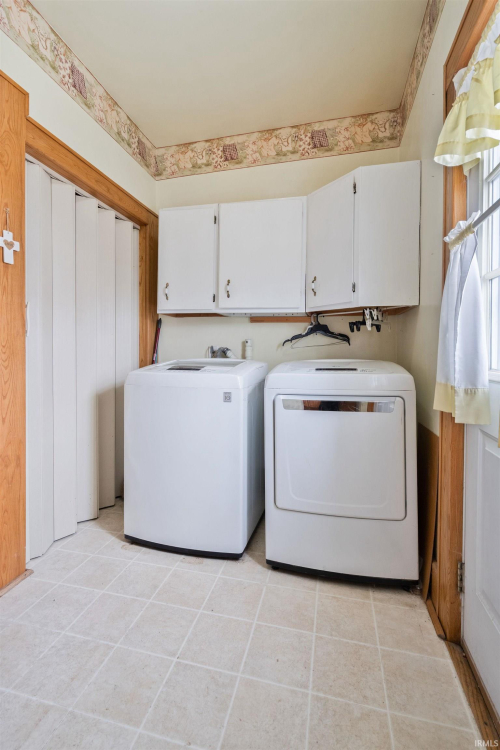 Listing Image 16