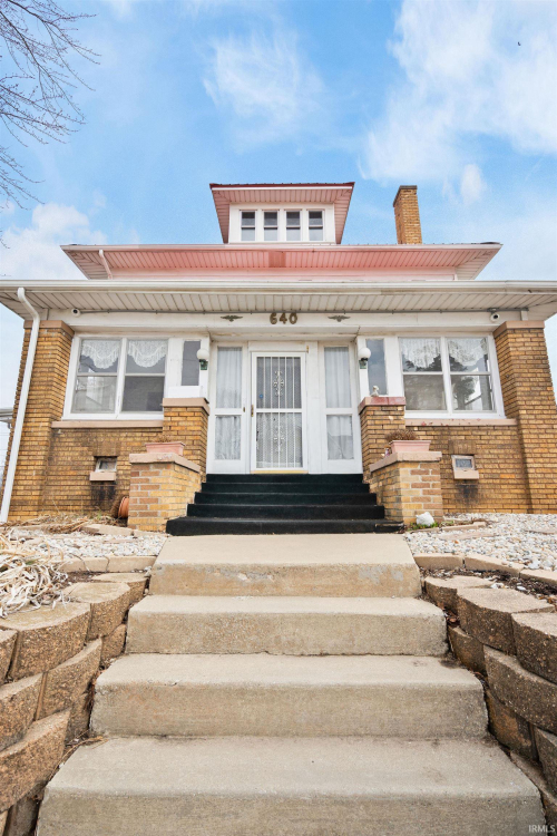 Listing Image 4