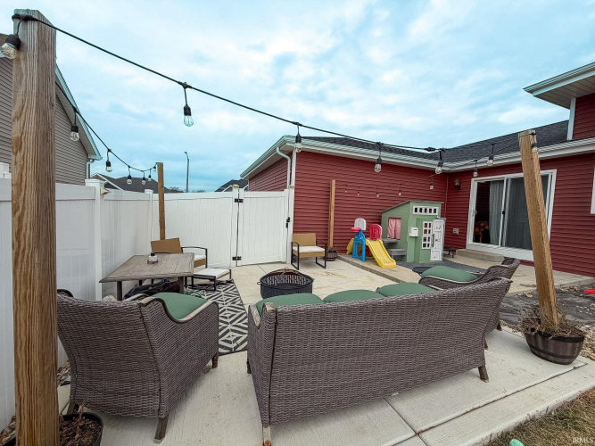 Listing Image 14